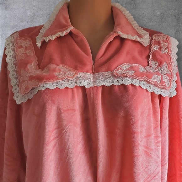 Vintage Robe Gilligan O'Malley Pink Velour Half Zip House Coat S 8-10 Ve… - Picture 2 of 11